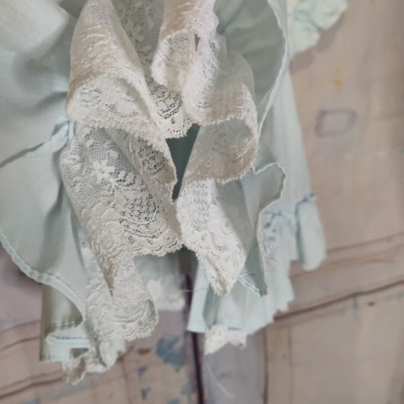 Vintage 2 Pc Bundle Baby Girl Dresses Floral Embroidery Bows Lace Ruffles - Picture 6 of 13